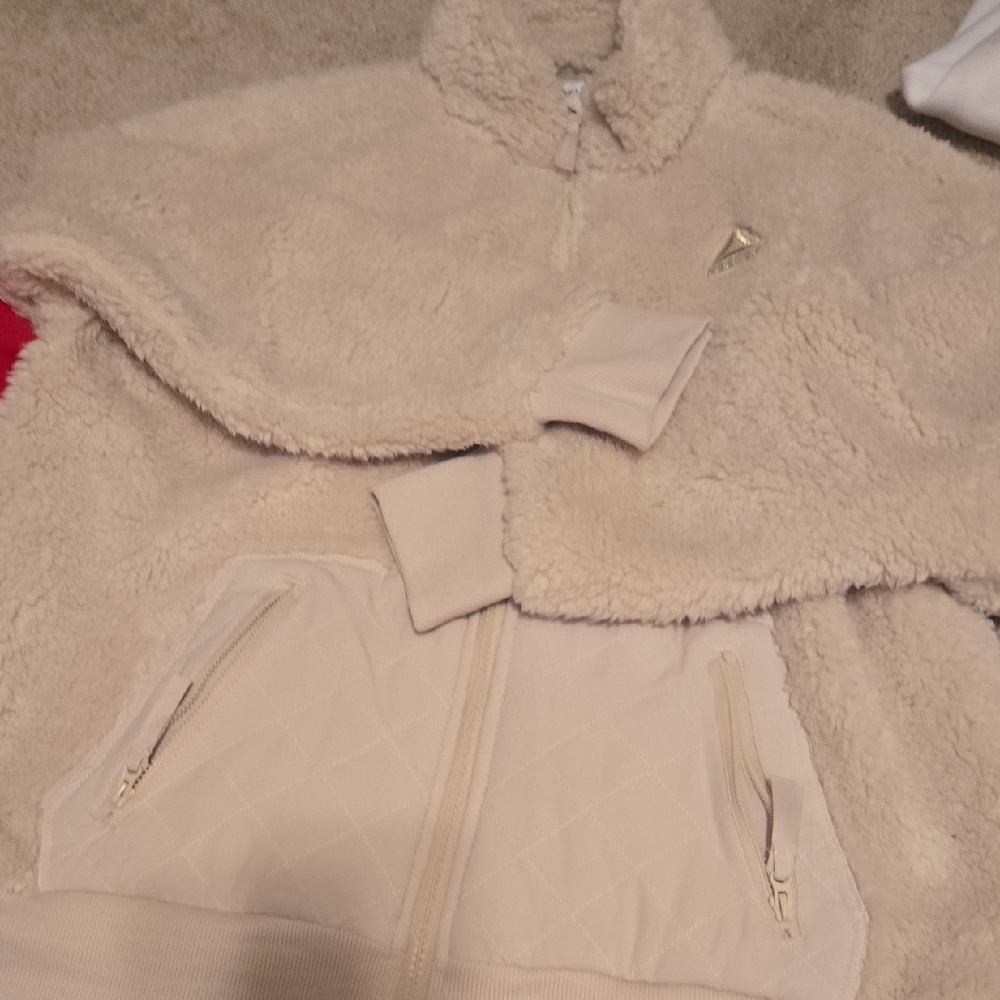 Reebok Cream Fluffy Puffer Jacket